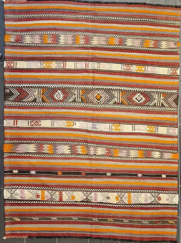 Ayvacik 230 x 170 cm, 640 Euro