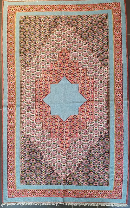 247 x 155 cm, Senneh, 730 Euro
