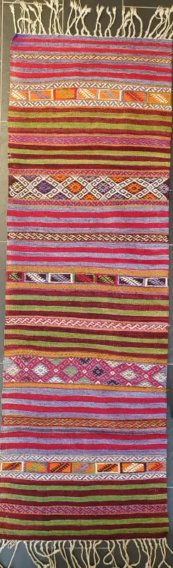 250 x 81 cm, Manisa, 460 Euro