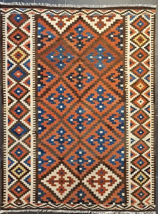 Veramin 200 x 150 cm, 780 Euro