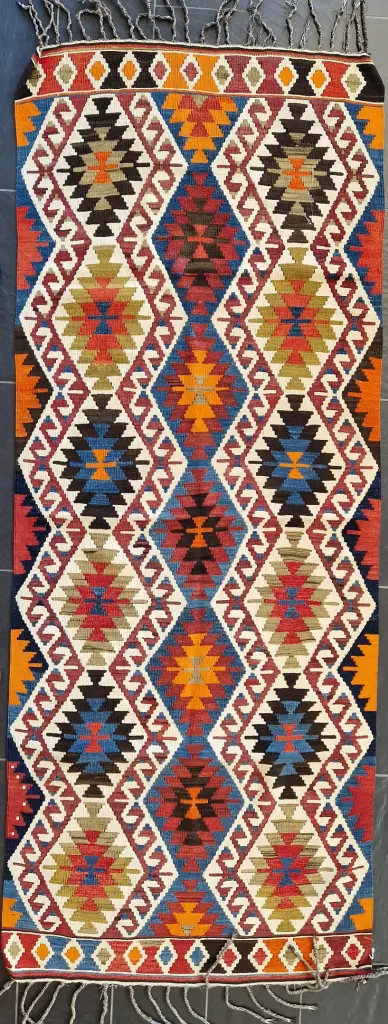 Schiraz, 290 x 117 cm, 1100 Euro