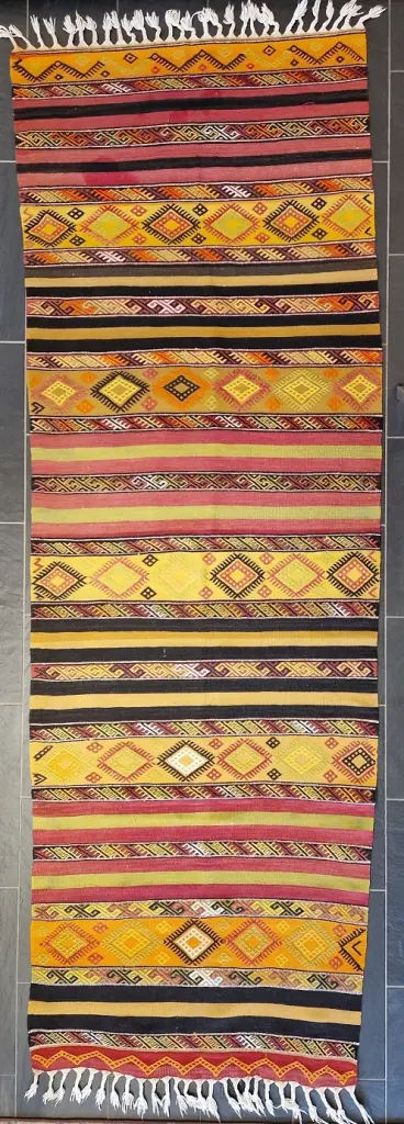 Marasch 340 x 117 cm, 680 Euro