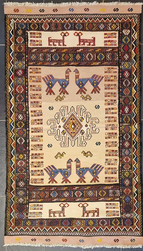 Sircan 190 x 108 cm, 360 Euro