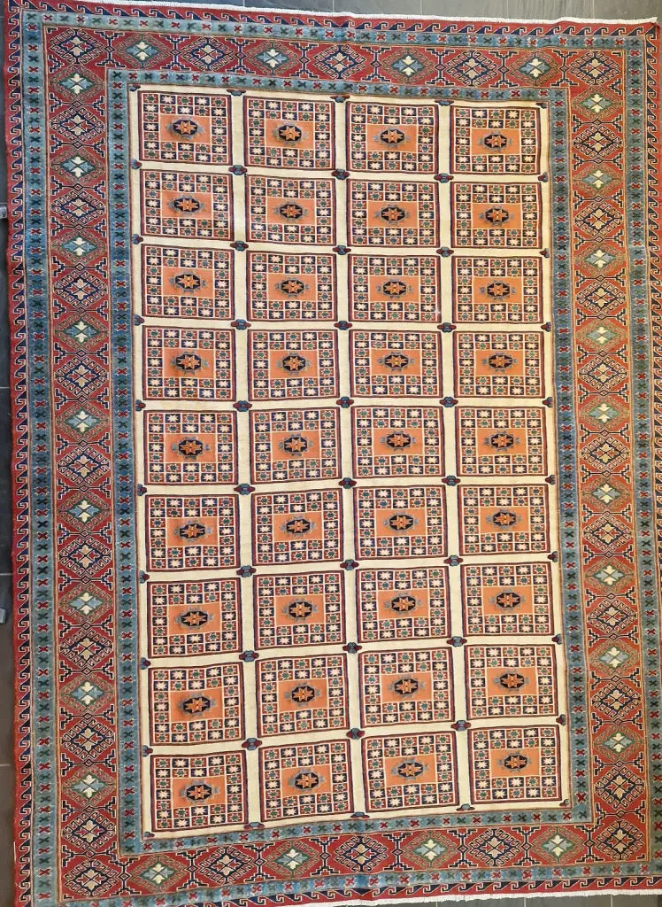 Nimmbaft Kelim, 290 x 250 cm, 1470 Euro